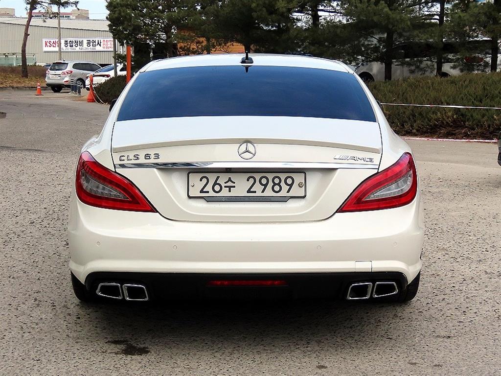 Mercedes Benz CLS Class - Vista 4