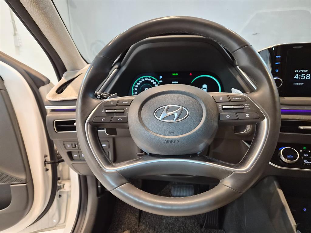 HYUNDAI Sonata - Vista 8