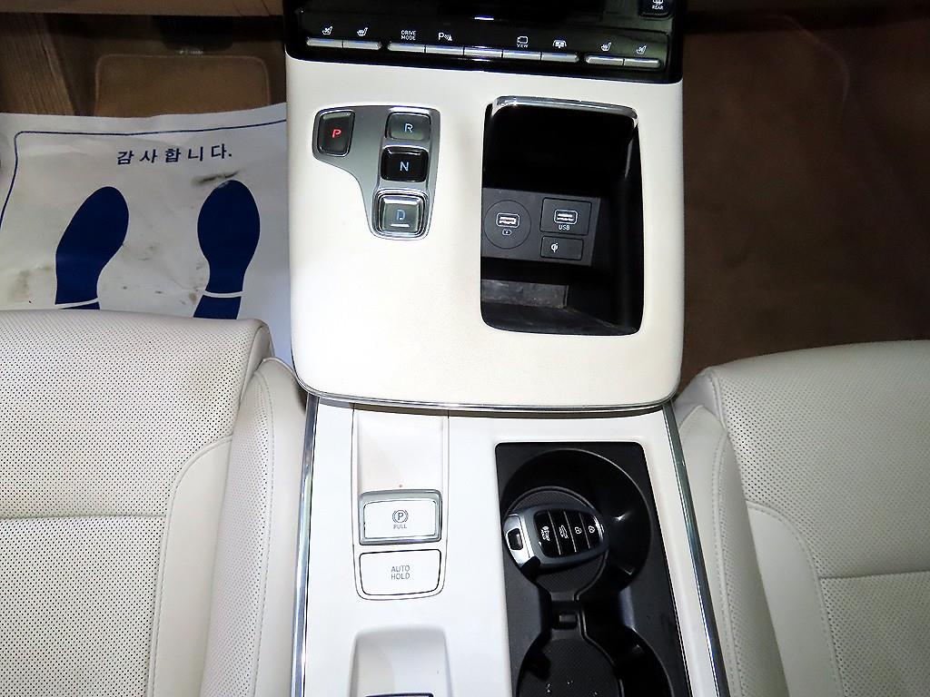 HYUNDAI Grandeur - Vista 7