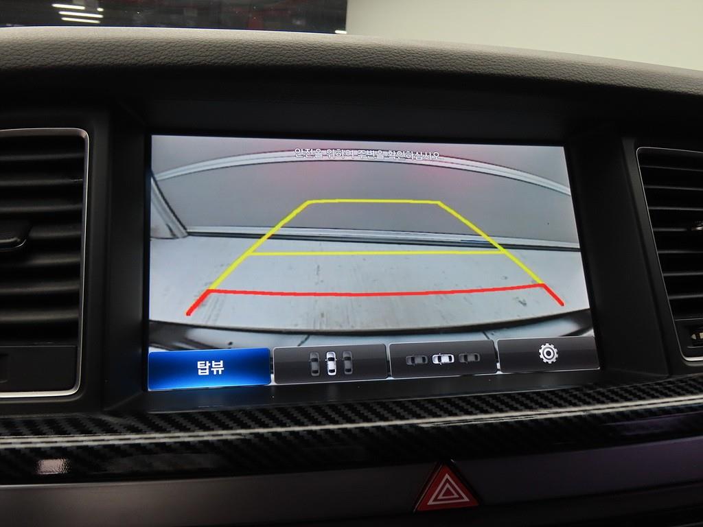 HYUNDAI Genesis - Vista 9