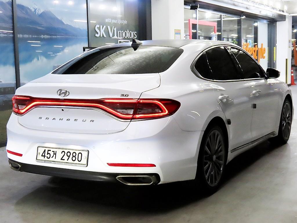 HYUNDAI Grandeur - Vista 4