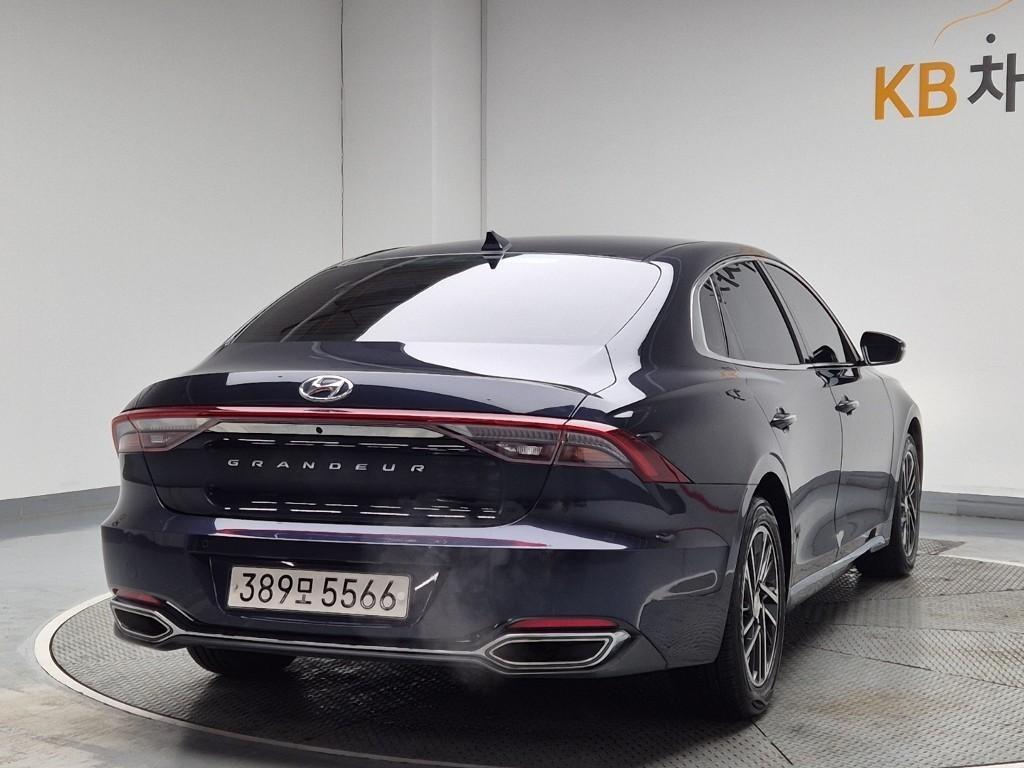 HYUNDAI Grandeur - Vista 3