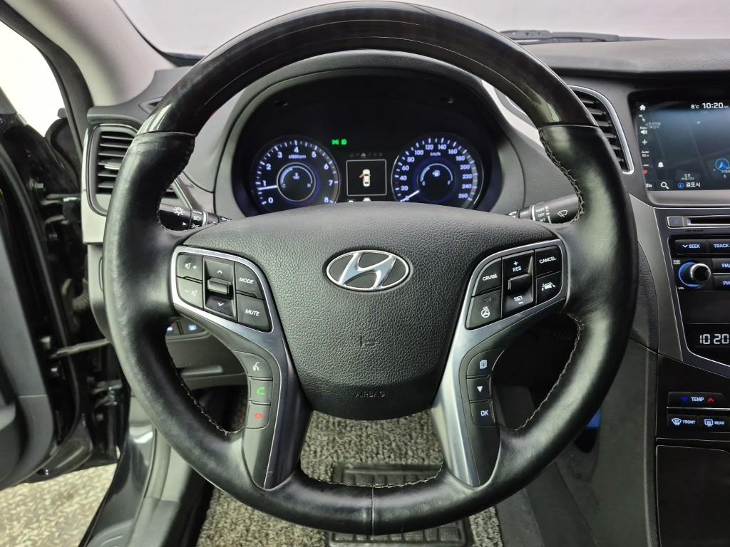 HYUNDAI Grandeur - Vista 9