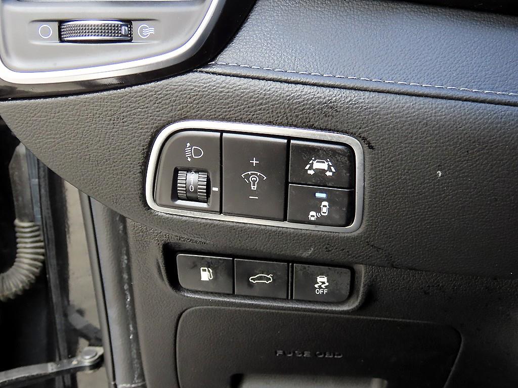 HYUNDAI Grandeur - Vista 11