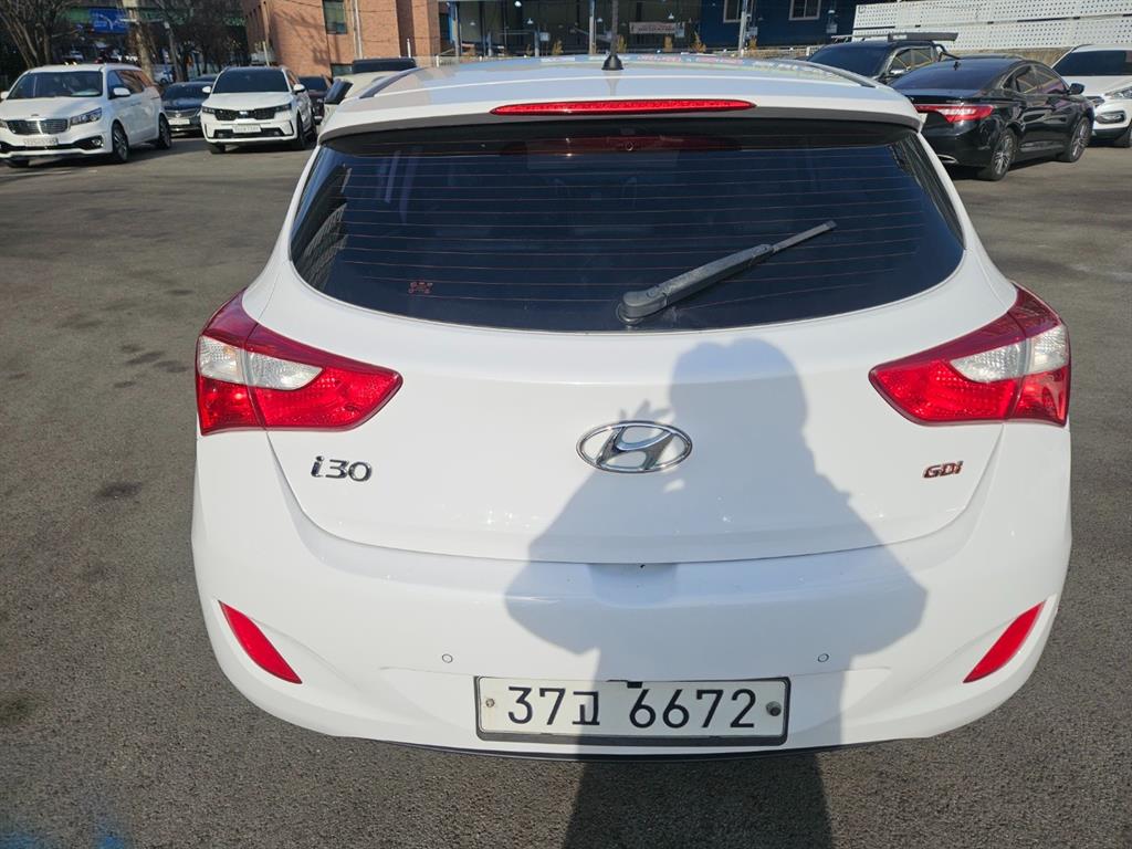 HYUNDAI i30 - Vista 4