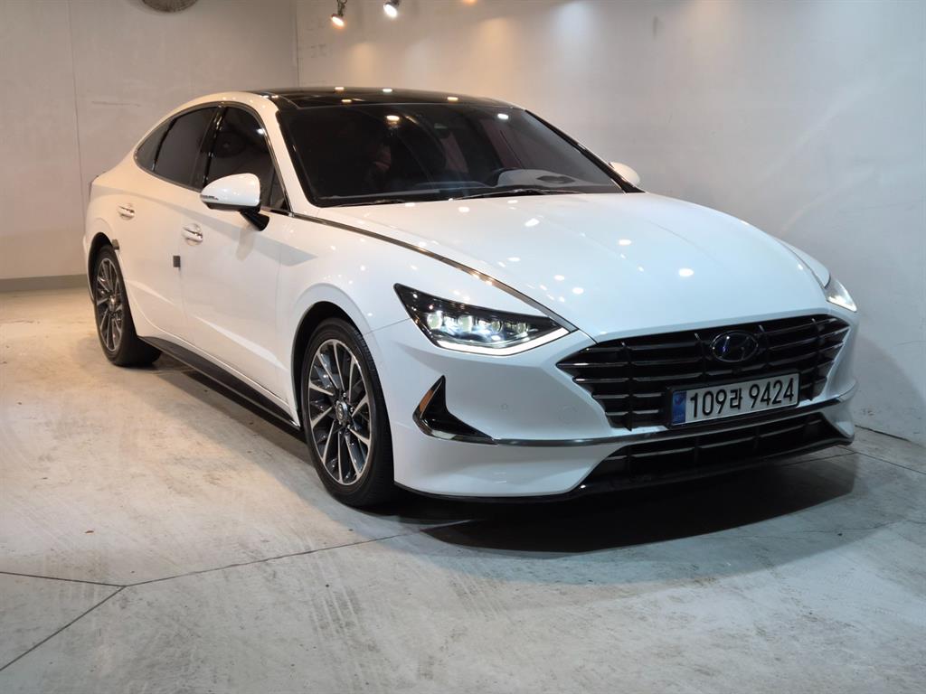 HYUNDAI Sonata - Vista 2