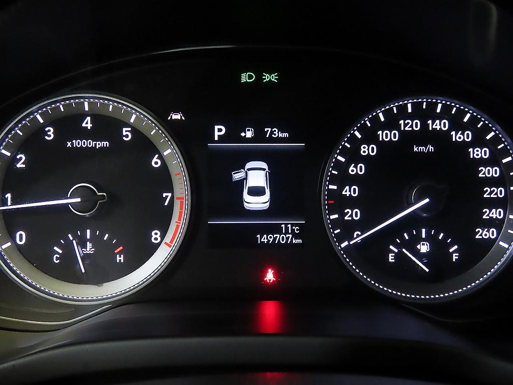 HYUNDAI Grandeur - Vista 9