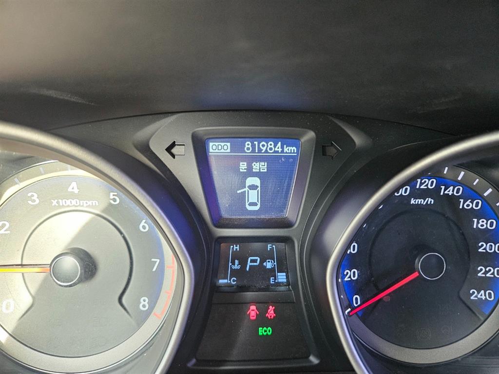 HYUNDAI i30 - Vista 8