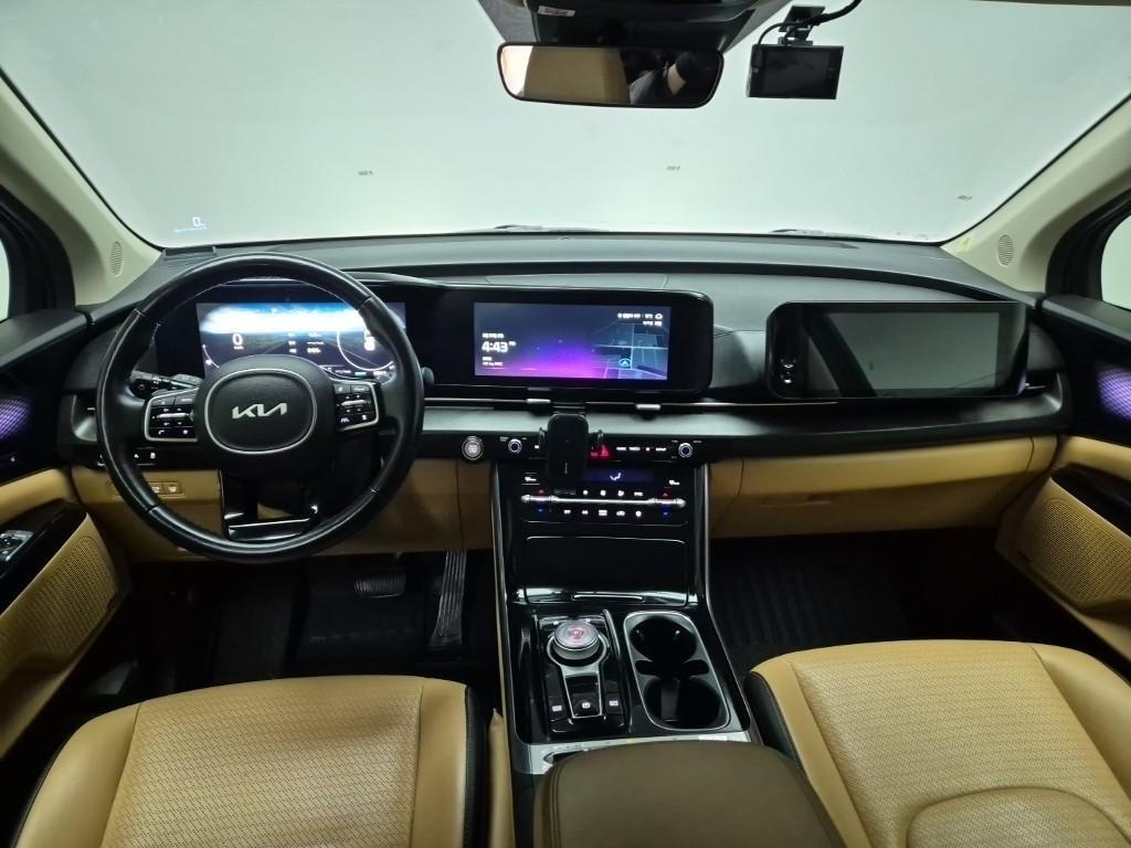 KIA Carnival - Vista 5