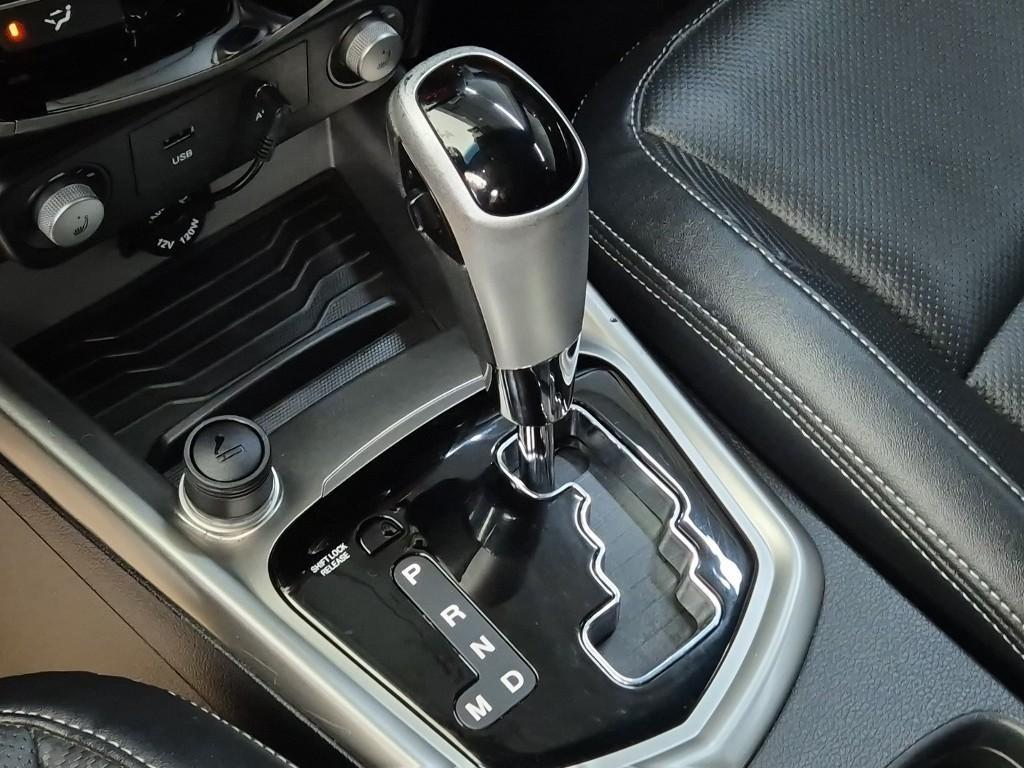 Ssangyong Tivoli - Vista 8