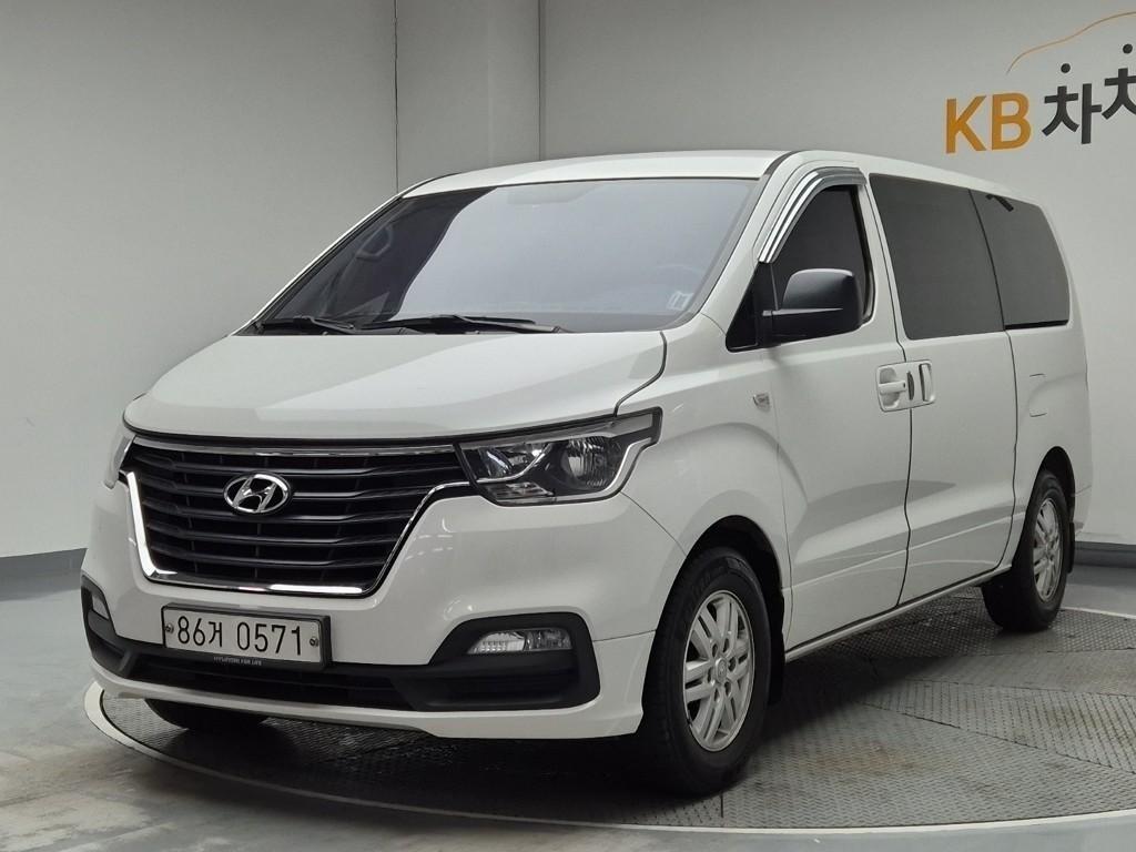HYUNDAI Starex 2019 Blanco - Importación desde Corea - HF Imports Iquique - Foto 1