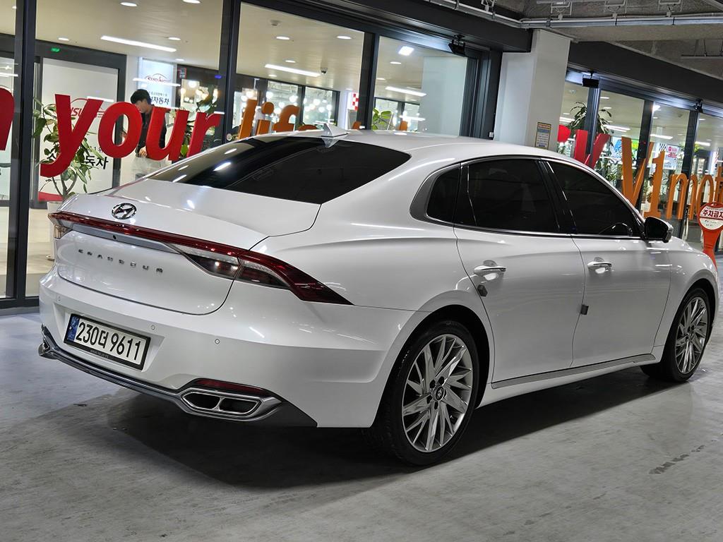 HYUNDAI Grandeur - Vista 4