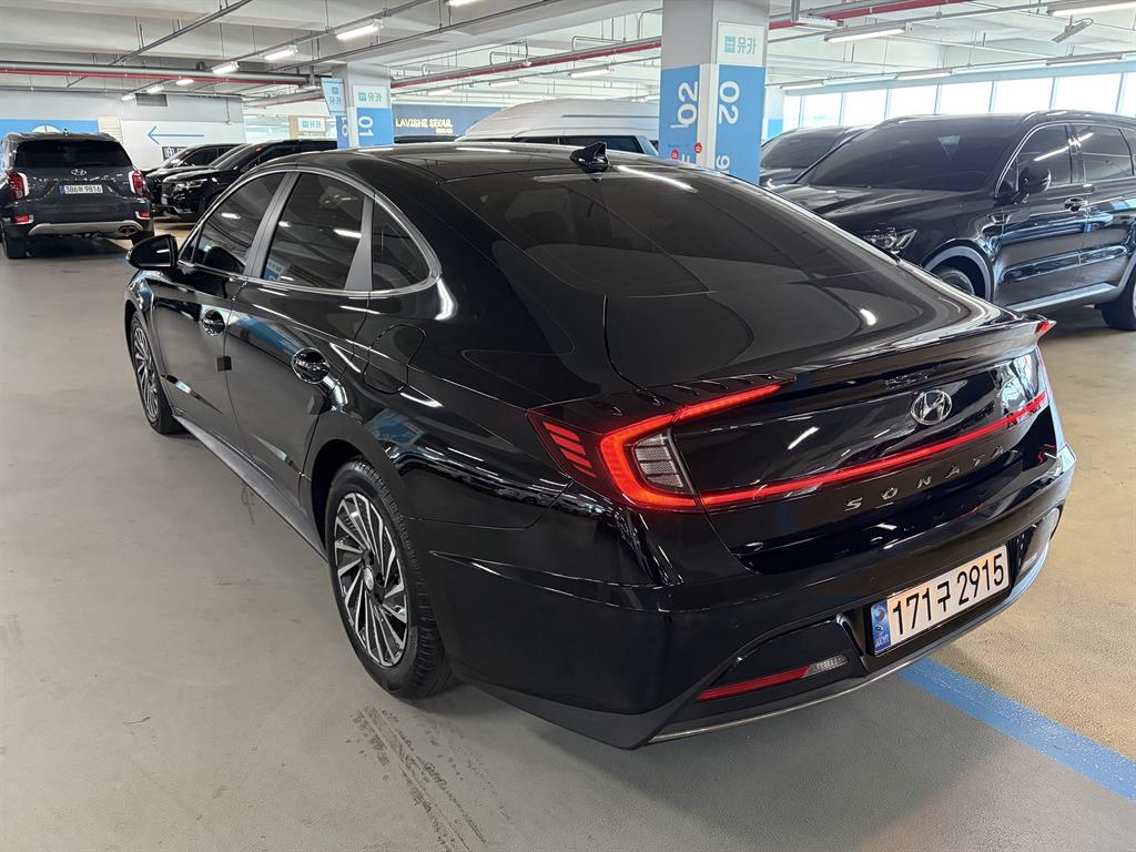 HYUNDAI Sonata - Vista 4