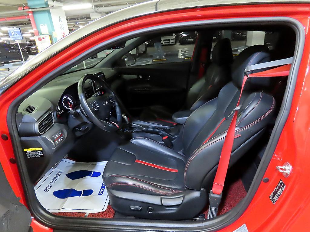 HYUNDAI Veloster - Vista 6