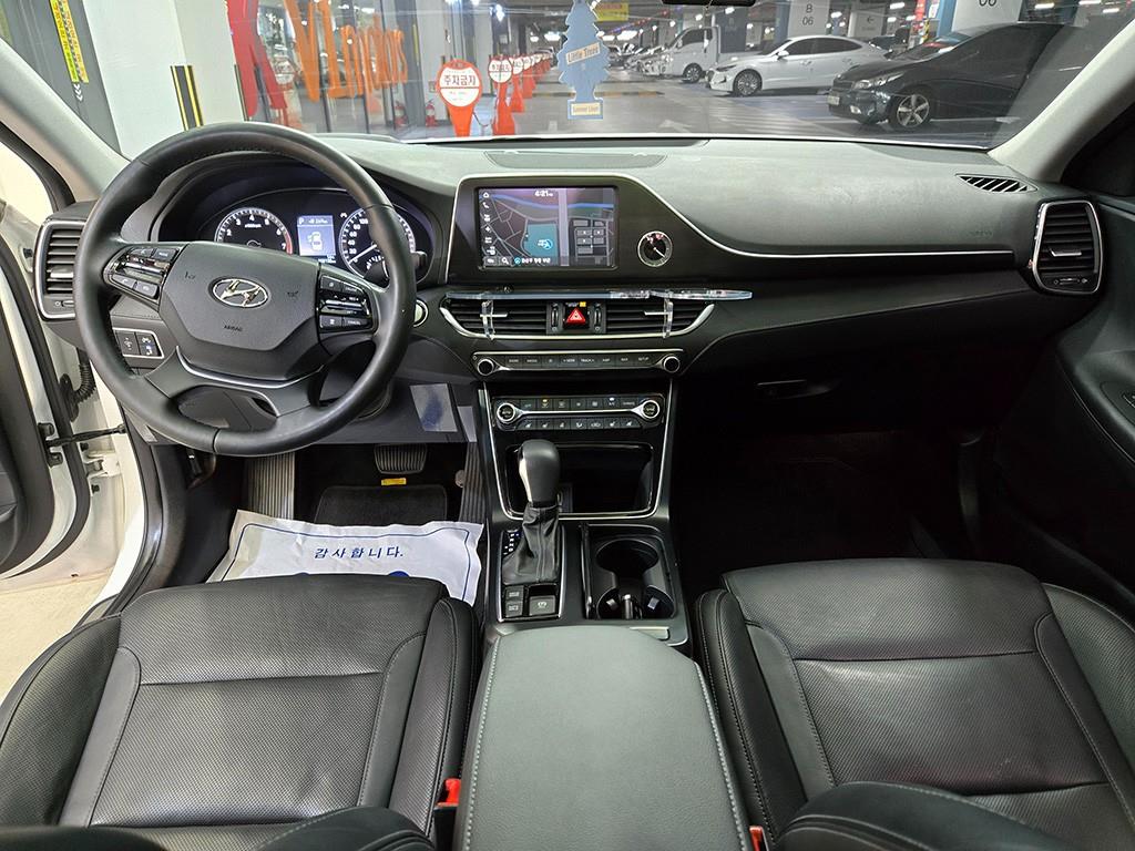 HYUNDAI Grandeur - Vista 10