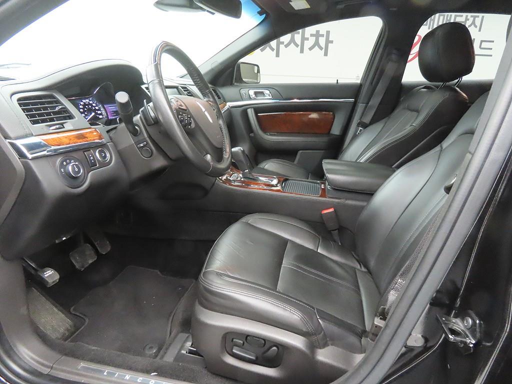 Lincoln MKS - Vista 5