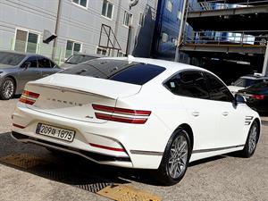 Genesis G80 - Vista 8