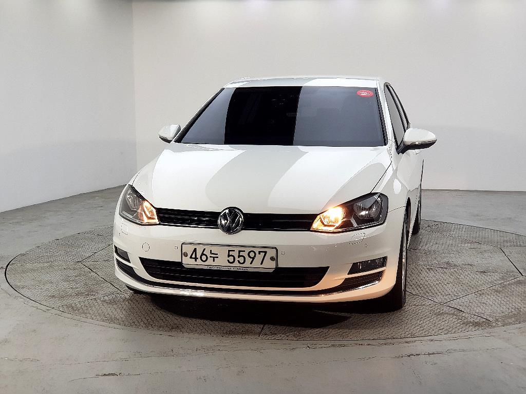 Volkswagen Golf - Vista 2