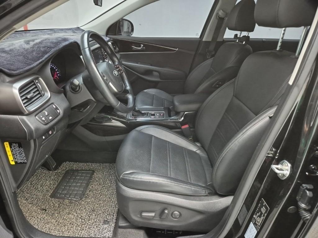 KIA Sorento - Vista 11