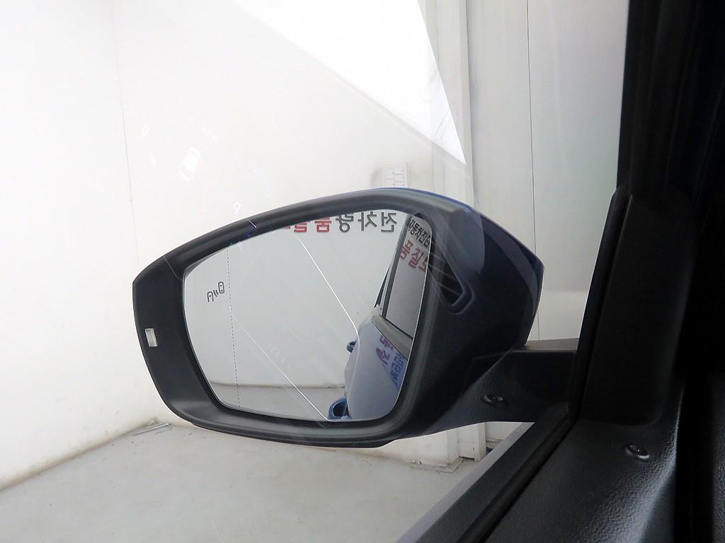 Volkswagen T-Roc - Vista 6