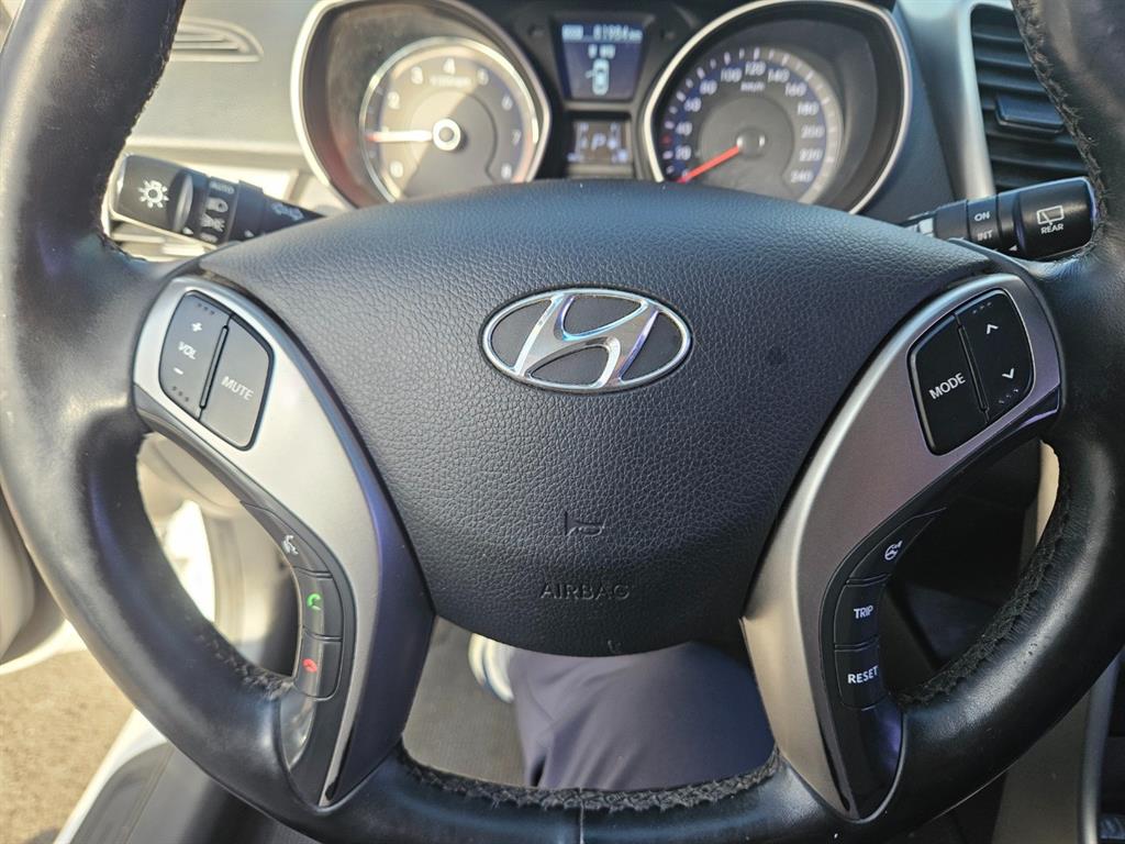 HYUNDAI i30 - Vista 11