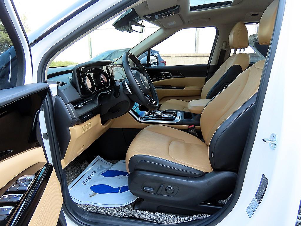 KIA Carnival - Vista 5