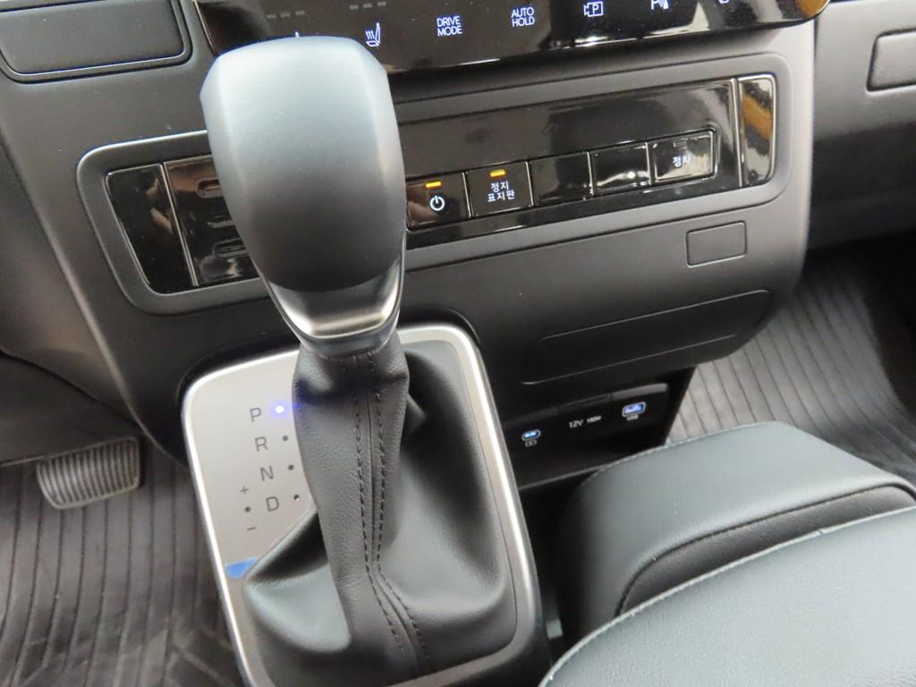 HYUNDAI Staria 2025 Amarillo - Importación desde Corea - HF Imports Iquique - Foto 13