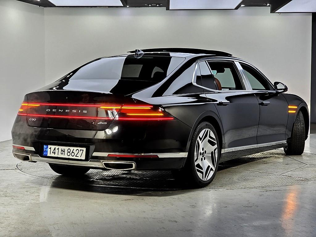 Genesis G90 - Vista 4