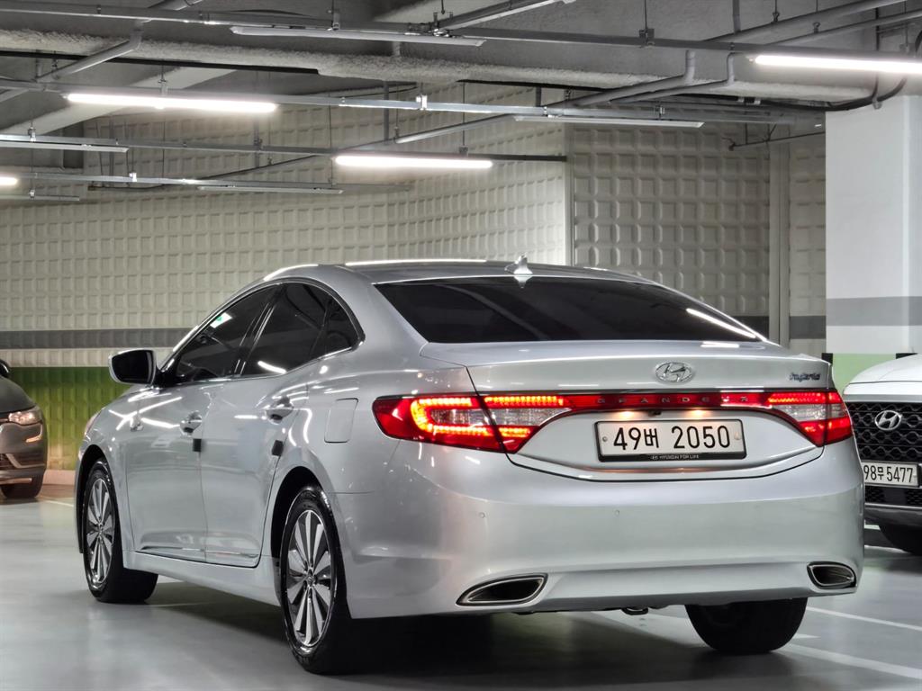 HYUNDAI Grandeur - Vista 6