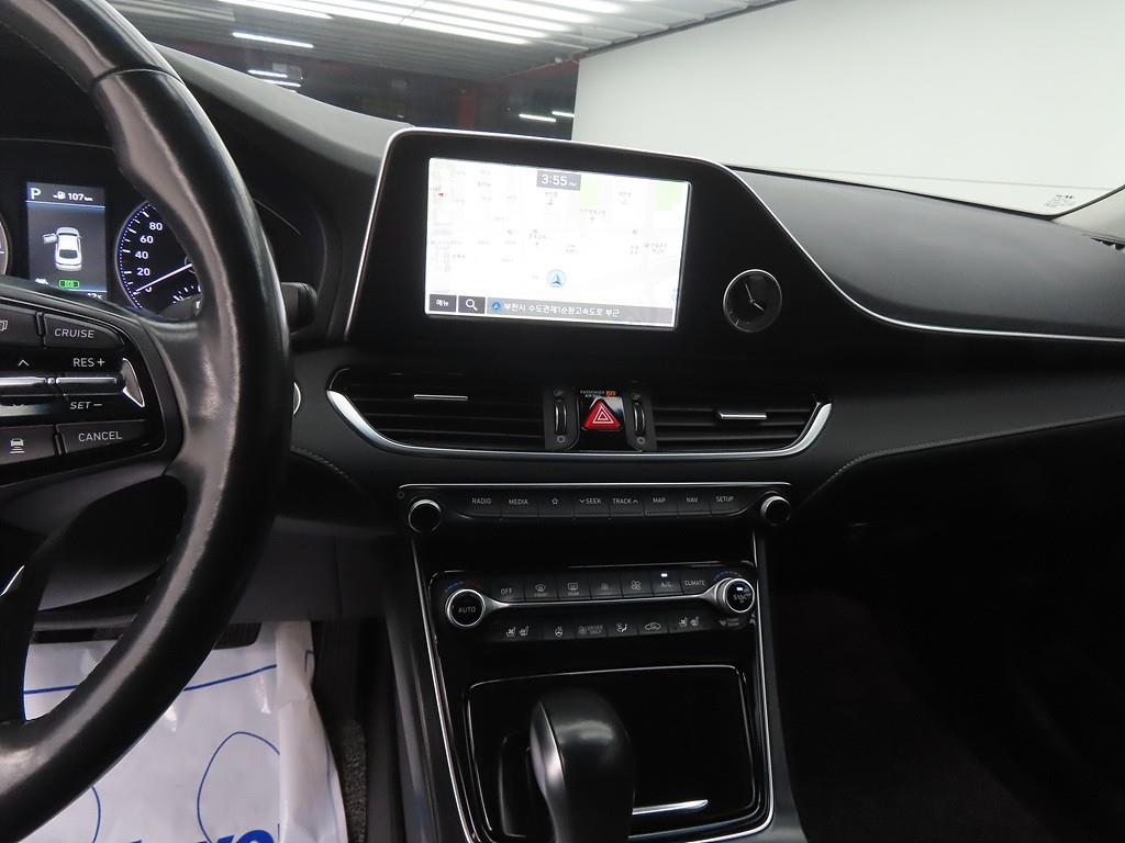 HYUNDAI Grandeur - Vista 10