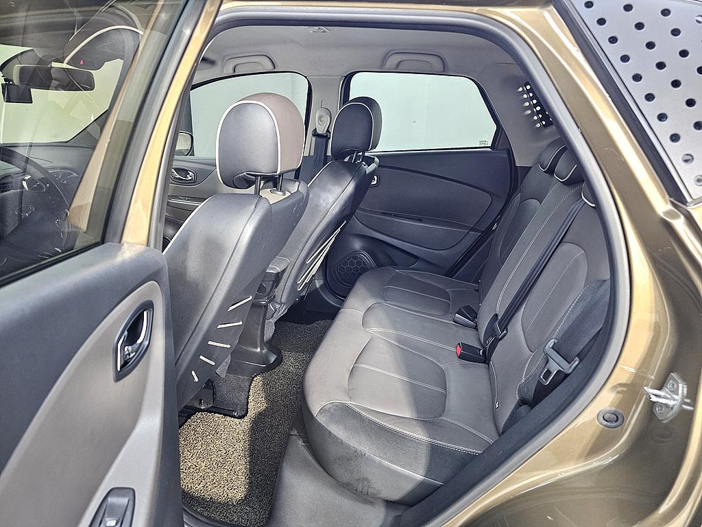 SAMSUNG QM3 - Vista 9