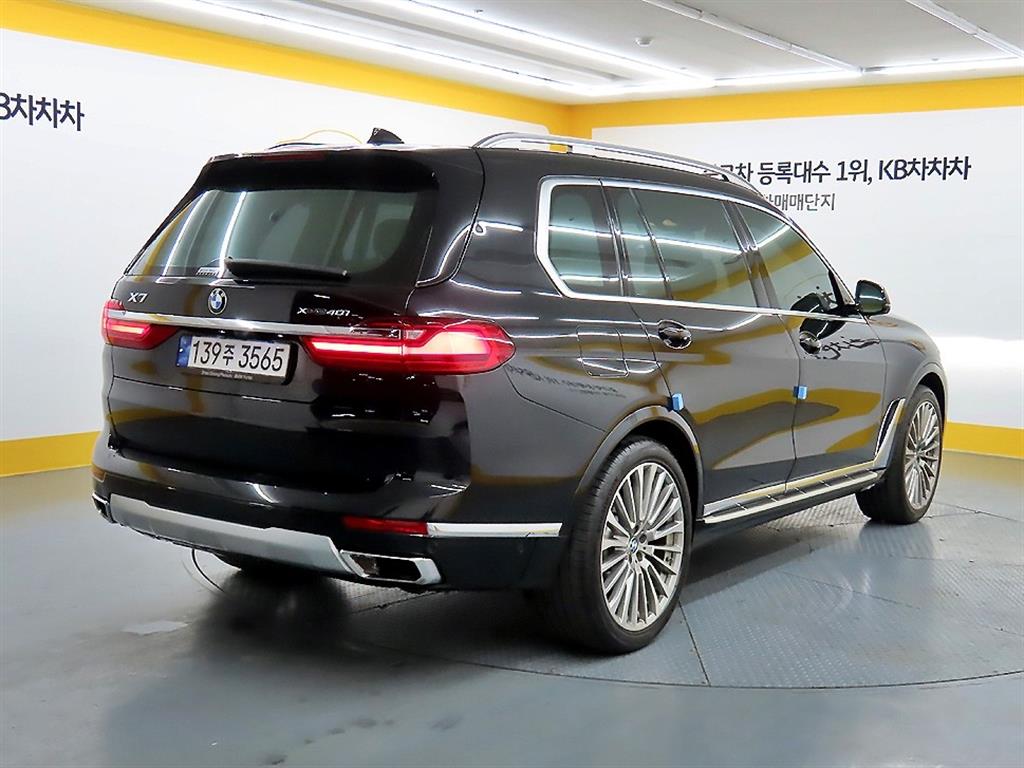 BMW X7 - Vista 4