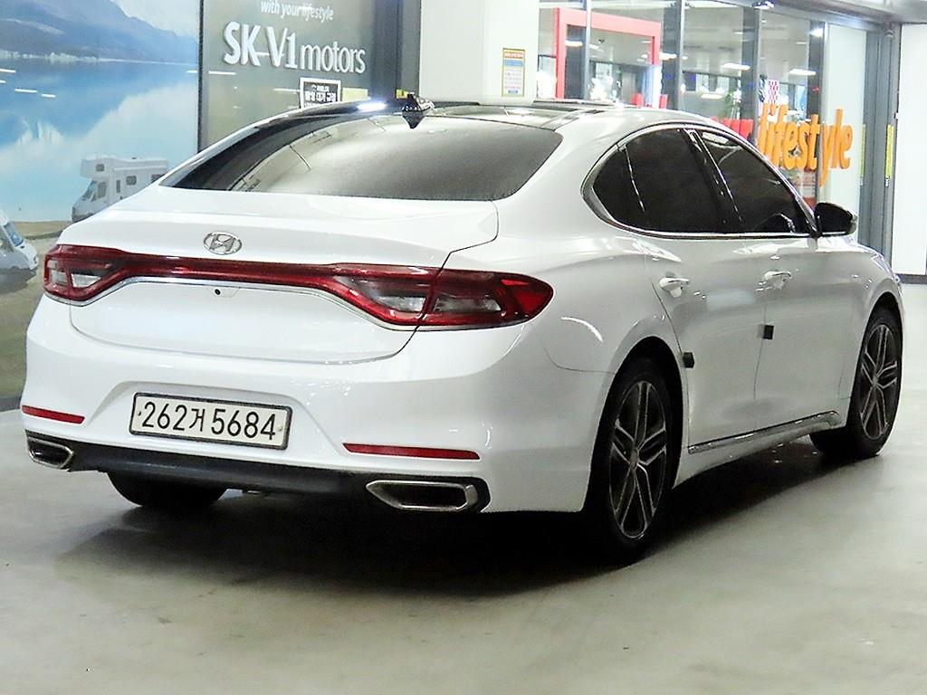 HYUNDAI Grandeur - Vista 4