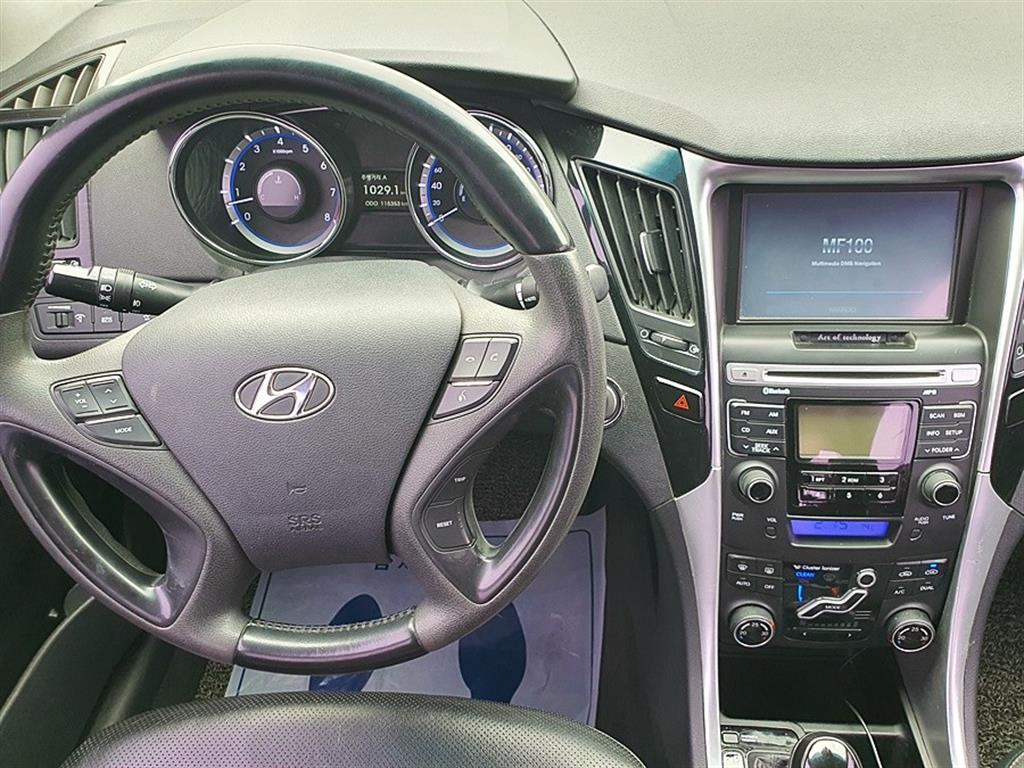 HYUNDAI Sonata - Vista 12