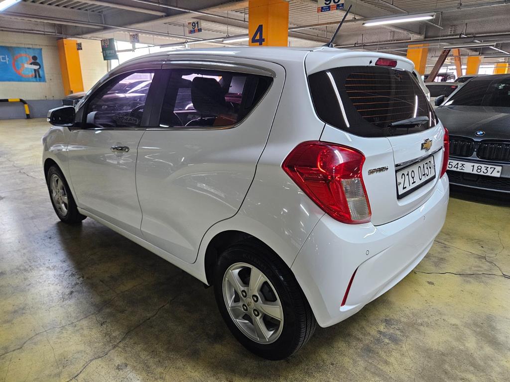 Chevrolet Spark - Vista 5