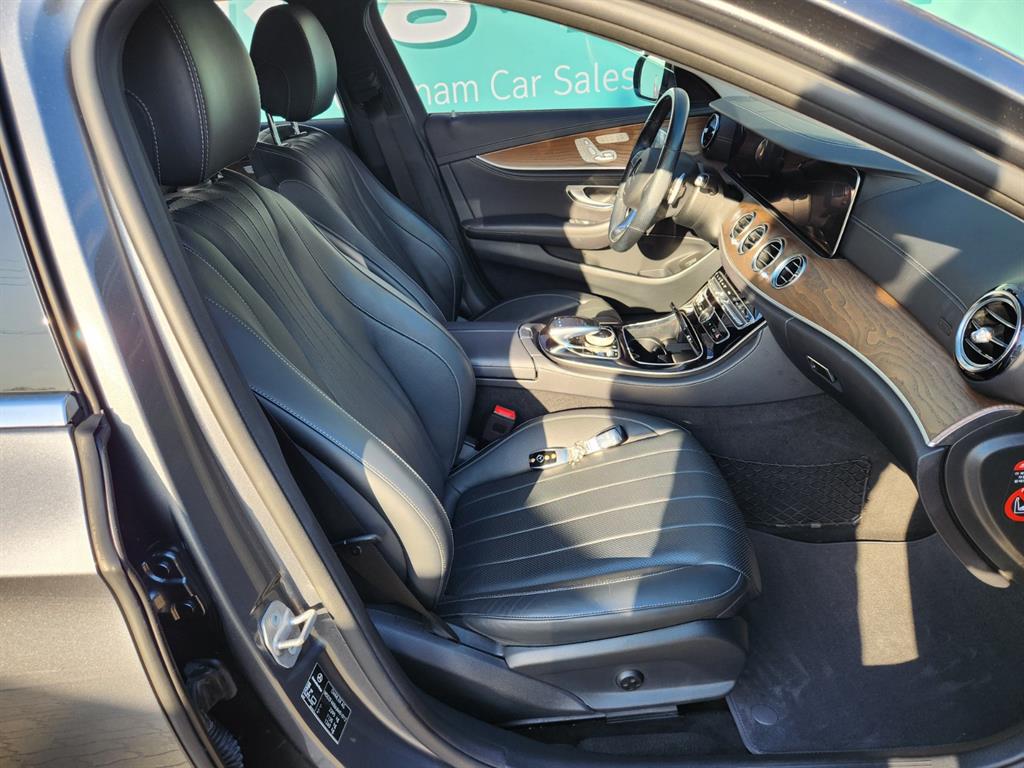 Mercedes Benz E class - Vista 8