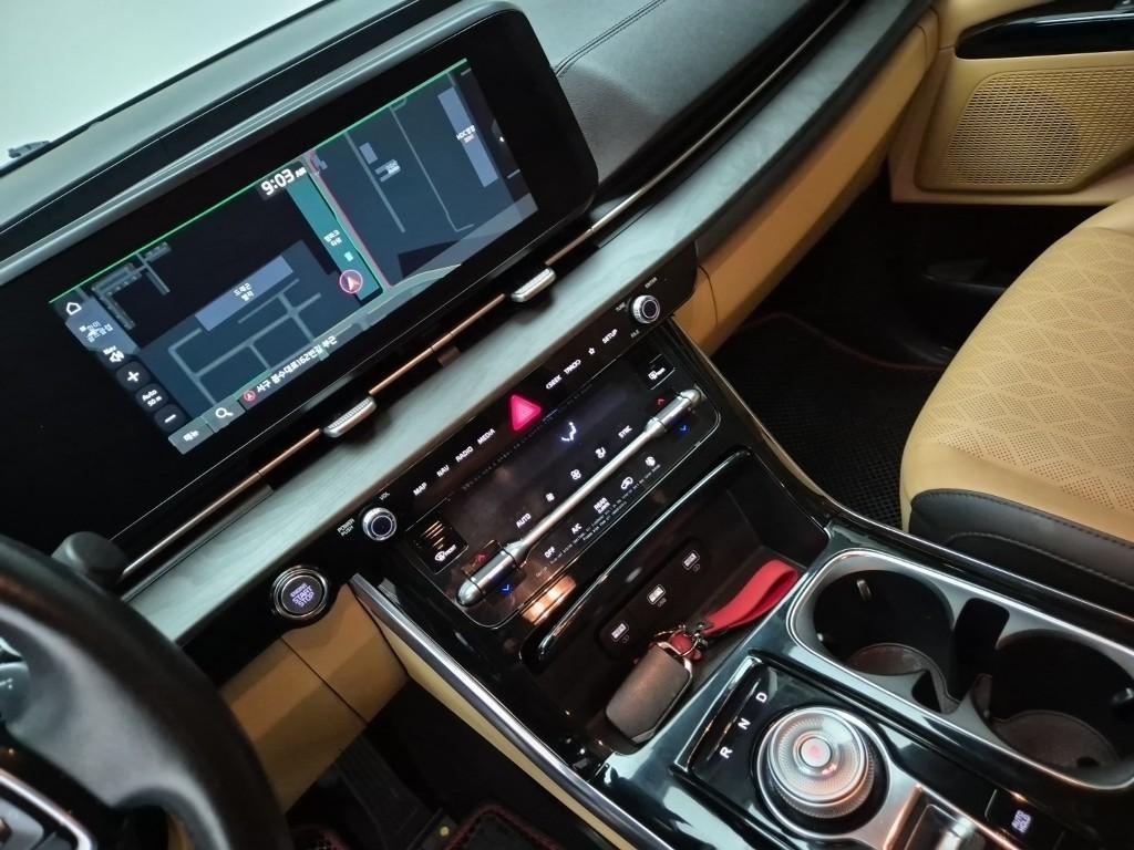 KIA Carnival - Vista 10