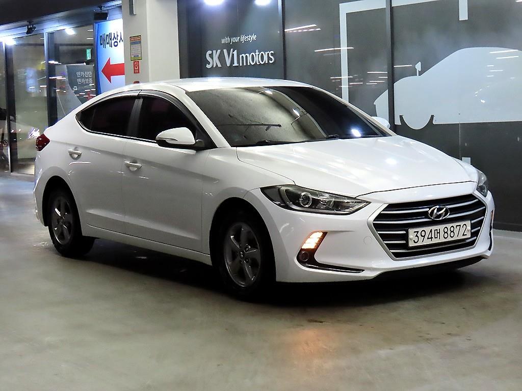 HYUNDAI Avante 2018 Blanco - Importación desde Corea - HF Imports Iquique - Foto 1