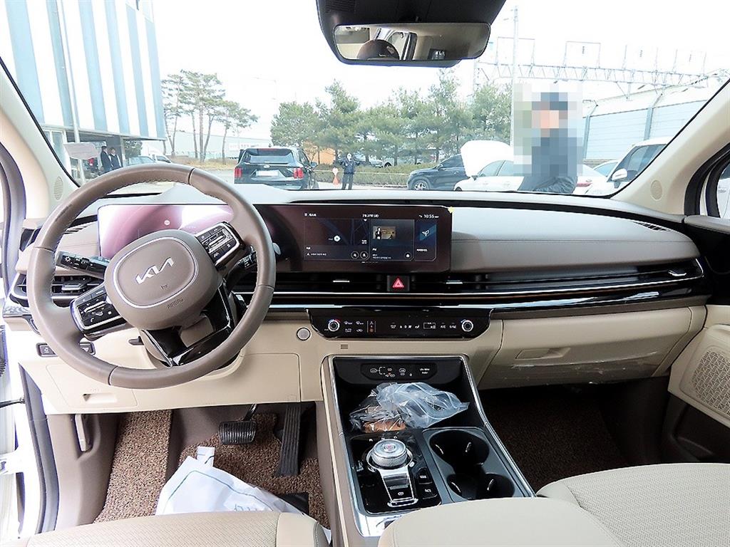 KIA Carnival - Vista 7
