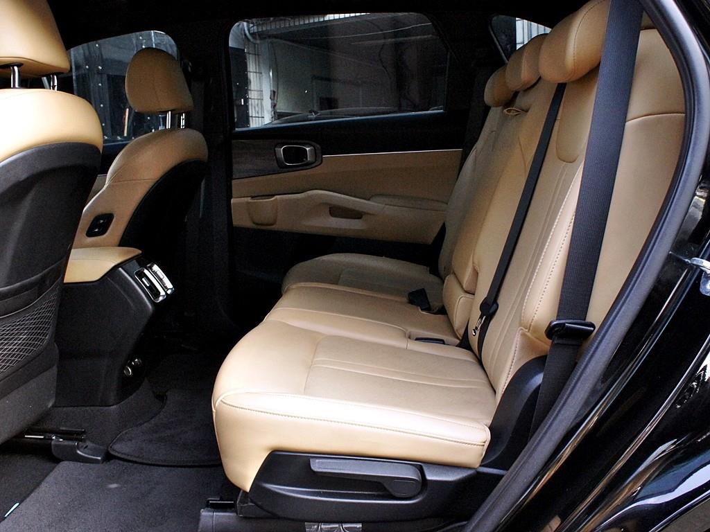 KIA Sorento - Vista 11