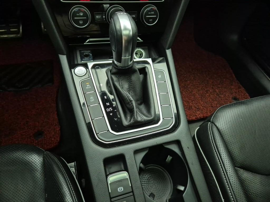 Volkswagen Arteon - Vista 8