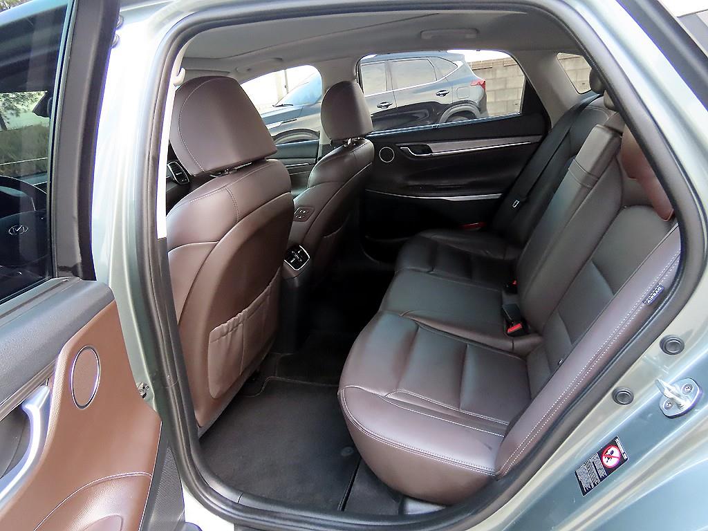 HYUNDAI Grandeur - Vista 6