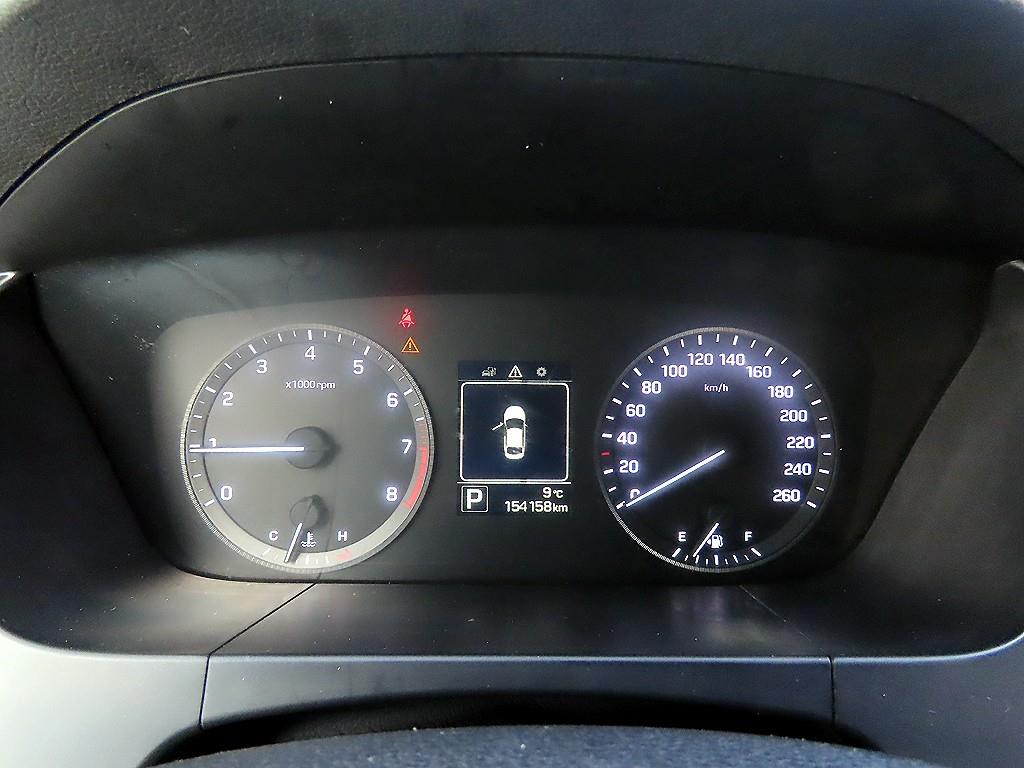 HYUNDAI Sonata - Vista 9