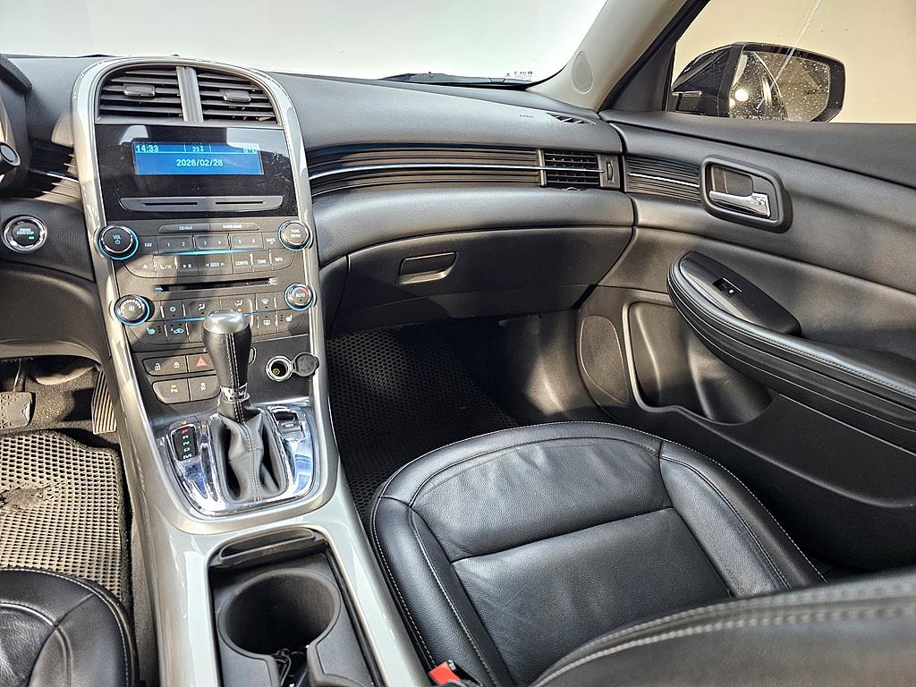 Chevrolet Malibu - Vista 10