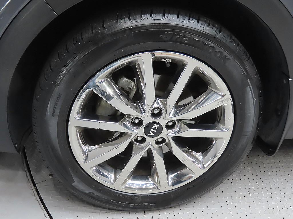 KIA Sorento - Vista 9