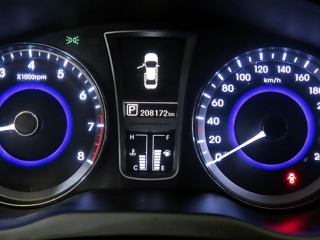 HYUNDAI Grandeur - Vista 9