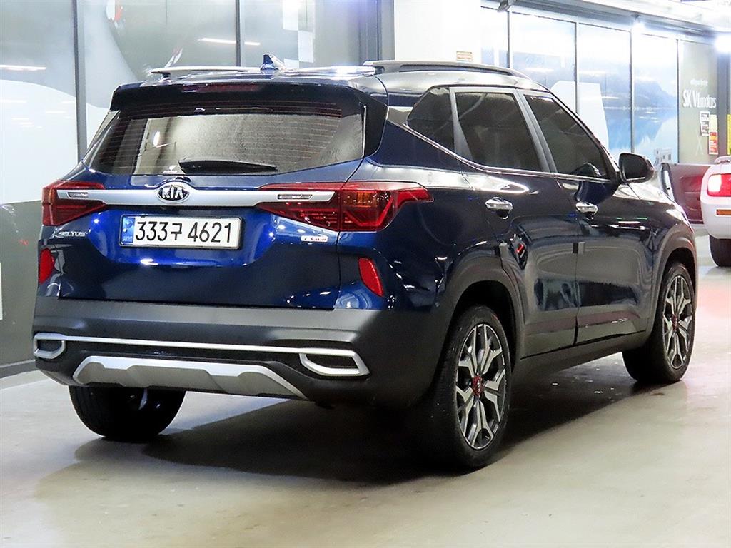 KIA Seltos - Vista 4