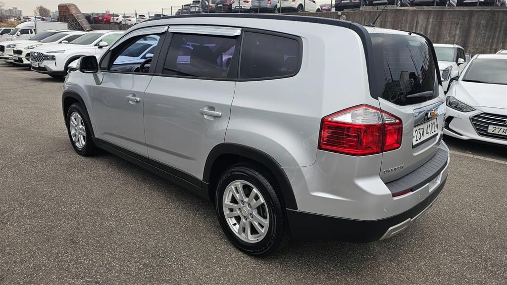 Chevrolet Orlando 2018 Gris - Importación desde Corea - HF Imports Iquique - Foto 19