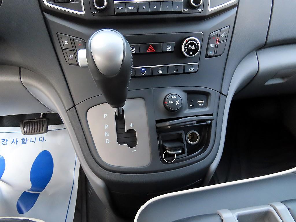 HYUNDAI Starex - Vista 11