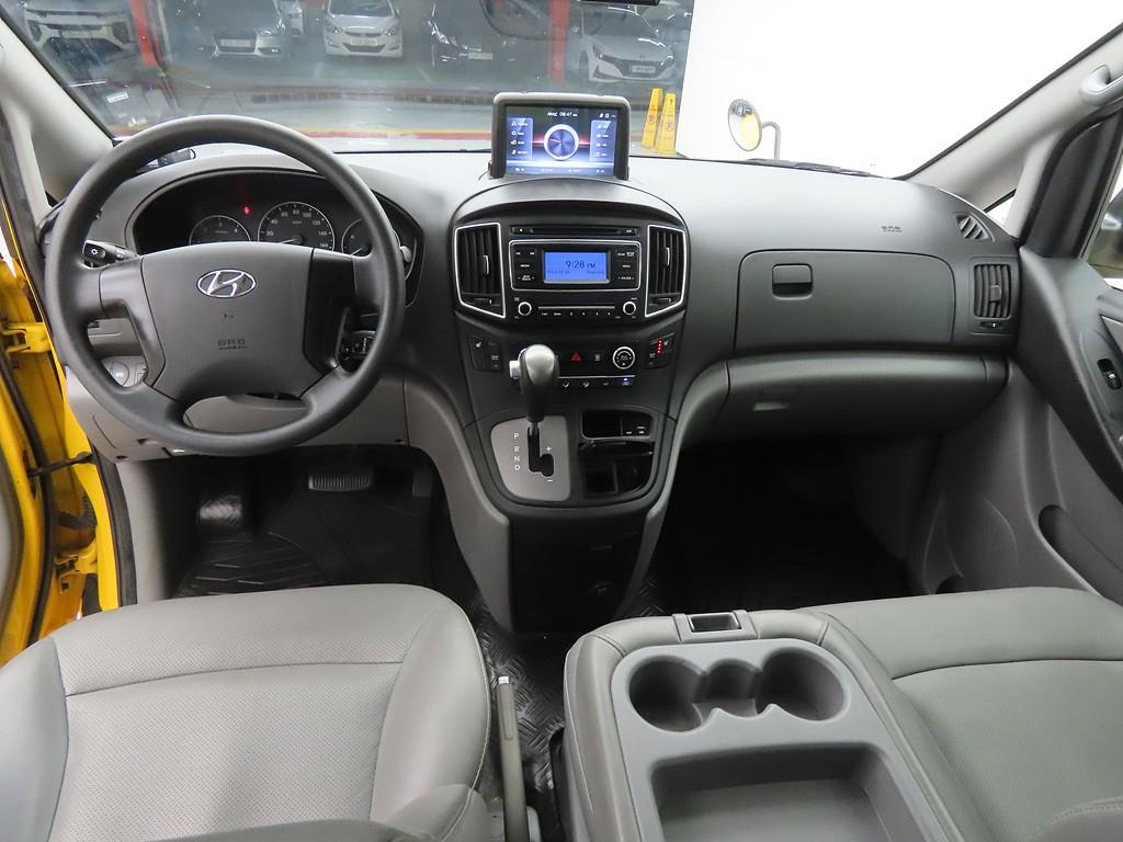 HYUNDAI Starex - Vista 7